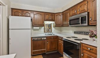 24 Parkwood Dr, Augusta, ME 04330