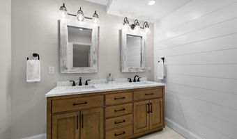 401 Bay Shore Dr 18B, Barnegat, NJ 08005