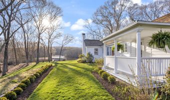 32 Sill Ln, Old Lyme, CT 06371
