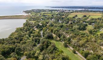 141 Gray Craig Rd, Middletown, RI 02842