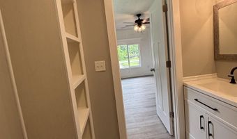 2318 N Lakeview Dr, Austin, IN 47102
