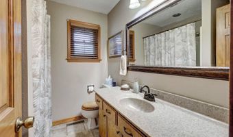 3050 Gaineswood Ave, Baxter Springs, KS 66713