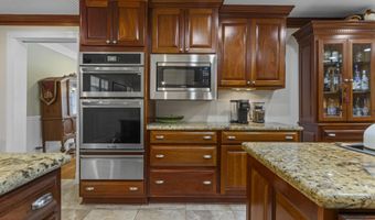 1099 Campbell Dr, Biloxi, MS 39532