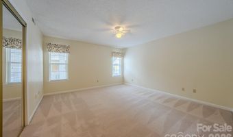 902 Woodlea Ct, Asheville, NC 28806