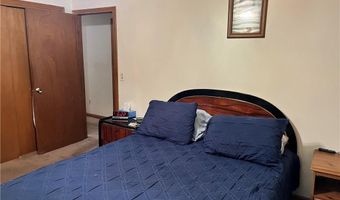 20 Camelia Dr, Cranston, RI 02920