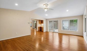 9009 CHARRED OAK Dr, Bethesda, MD 20817