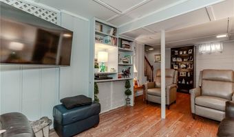 24 Columbus Blvd, Cranston, RI 02910
