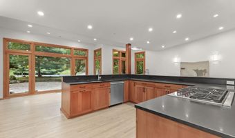 6921 AYR Ln, Bethesda, MD 20817