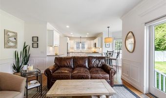 23 South St, Barrington, RI 02806