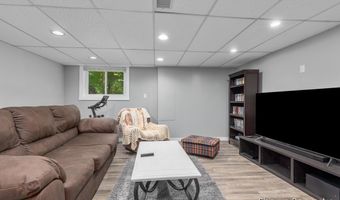 6501 Thornapple River Dr SE, Alto, MI 49302