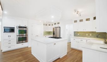 2558 Apple Ridge Ln, Amberley, OH 45236