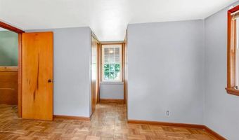 421 W College St, Aurora, MO 65605