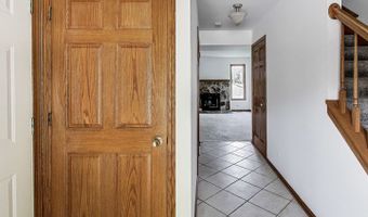 14 Oxford Ct, Algonquin, IL 60102