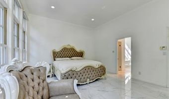 337 Lakeshore Dr, Berkeley Lake, GA 30096