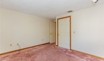 4 Scenery Ln, Johnston, RI 02919