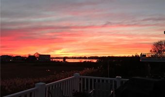 18 STARFISH Dr, Narragansett, RI 02882