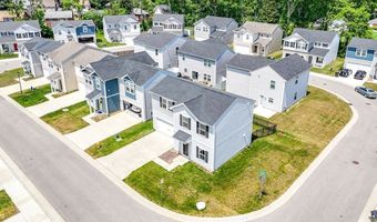 677 Crossings Ln, Akron, OH 44320