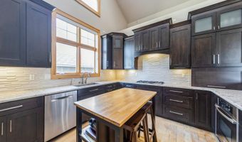 7980 NE 27th Ave, Altoona, IA 50009