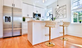 221 S ALFRED St 3A, Alexandria, VA 22314