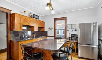 415 E SPRING St, Appleton, WI 54911