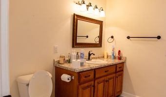 99 JENNIFER Ln, Baxley, GA 31513