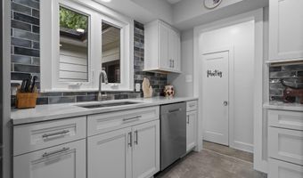 830 Redeemer Ave, Ann Arbor, MI 48103