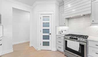 731 Dillon St, Bentonville, AR 72713