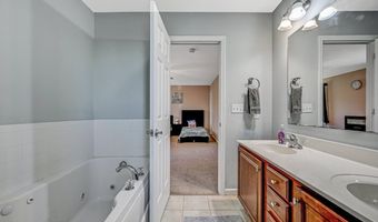306 Valley View Dr, Albrightsville, PA 18210