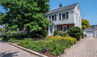 198 Gibbs Ave, Newport, RI 02840