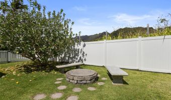 53-440 Kamehameha Hwy 8, Hauula, HI 96717
