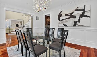 9715 SINGLETON Dr, Bethesda, MD 20817