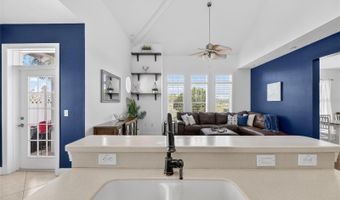 5536 LUMINAR POINTE Ln, Apollo Beach, FL 33572