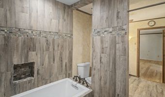 2186 Atkinson Rd, Biloxi, MS 39531