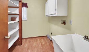824 KEVIN Pl, Brookings, OR 97415