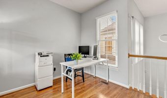 44136 SHADY GLEN Ter, Ashburn, VA 20147