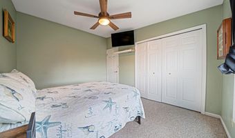 190 Merrick Rd 35, Amityville, NY 11701