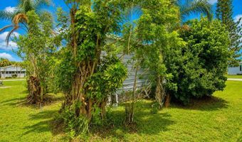 1229 Iriquois Dr, Barefoot Bay, FL 32976