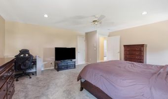 15586 Cedar Ln, Basehor, KS 66007