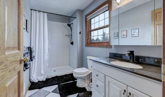 W6655 ELMVIEW Drive, Appleton, WI 54915