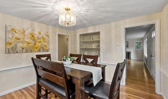 12 Hunt Rd, Bedford, MA 01730