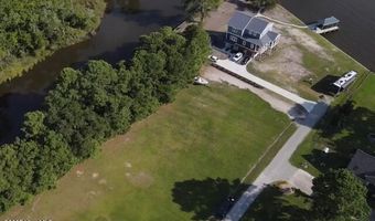 563 Creek Place Rd, Arapahoe, NC 28510