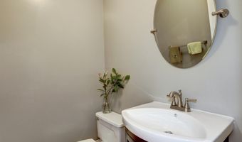13 AVALON Ct, Bethesda, MD 20816