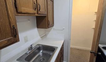 105 N 4th St, Beatrice, NE 68310