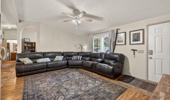 107 S Van Wyck Ave, Cascade, ID 83611