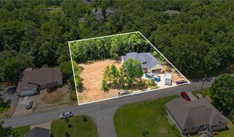28 Kirkcolm Dr, Bella Vista, AR 72715