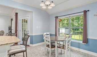 222 Country Club Dr, Benton, LA 71006