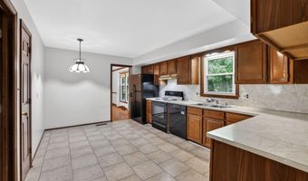 6 DONNA Dr, Bear, DE 19701