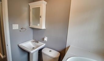 300 Brentwood Blvd, Alton, IL 62002