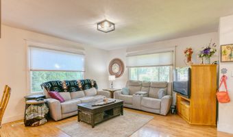 424 E DARWIN St, Athena, OR 97813