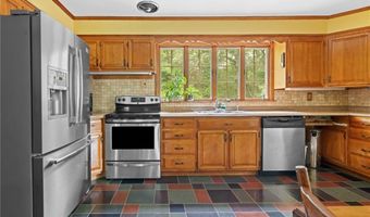 110 Hopkins Ave, Johnston, RI 02919